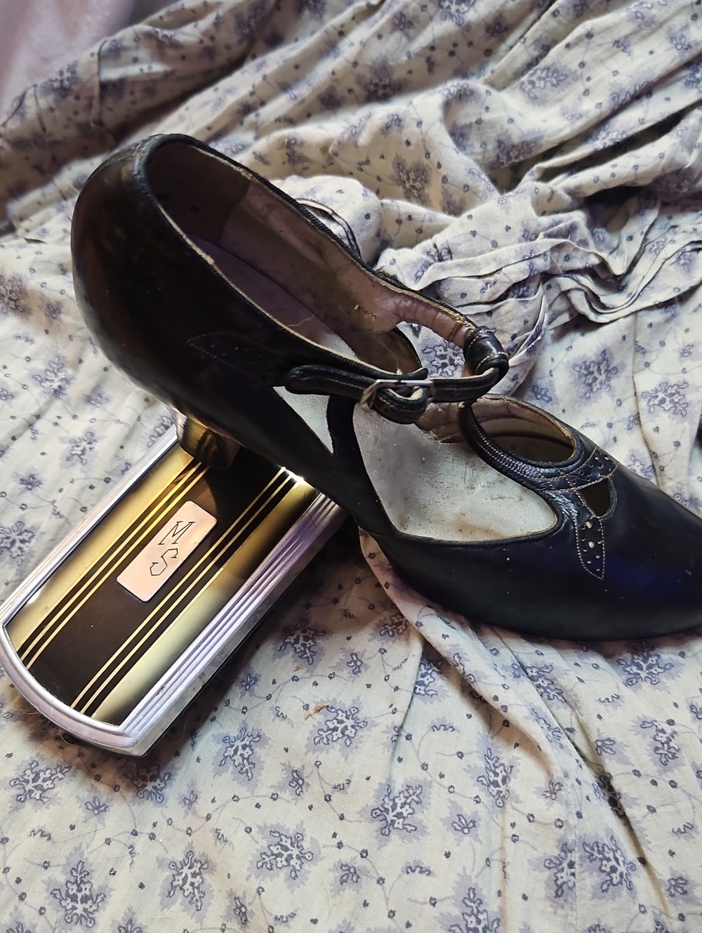 Antique Enna Jettik Handmade Leather Women's T-Strap High Heel